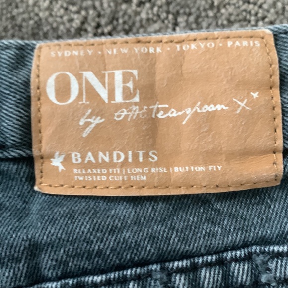 One Teaspoon Faded Black Bandit Shorts - Picture 3 of 5